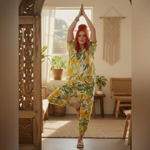 🍋Citrus Lemon & Lime tropical print top & capris Linen & Rayon Set Large